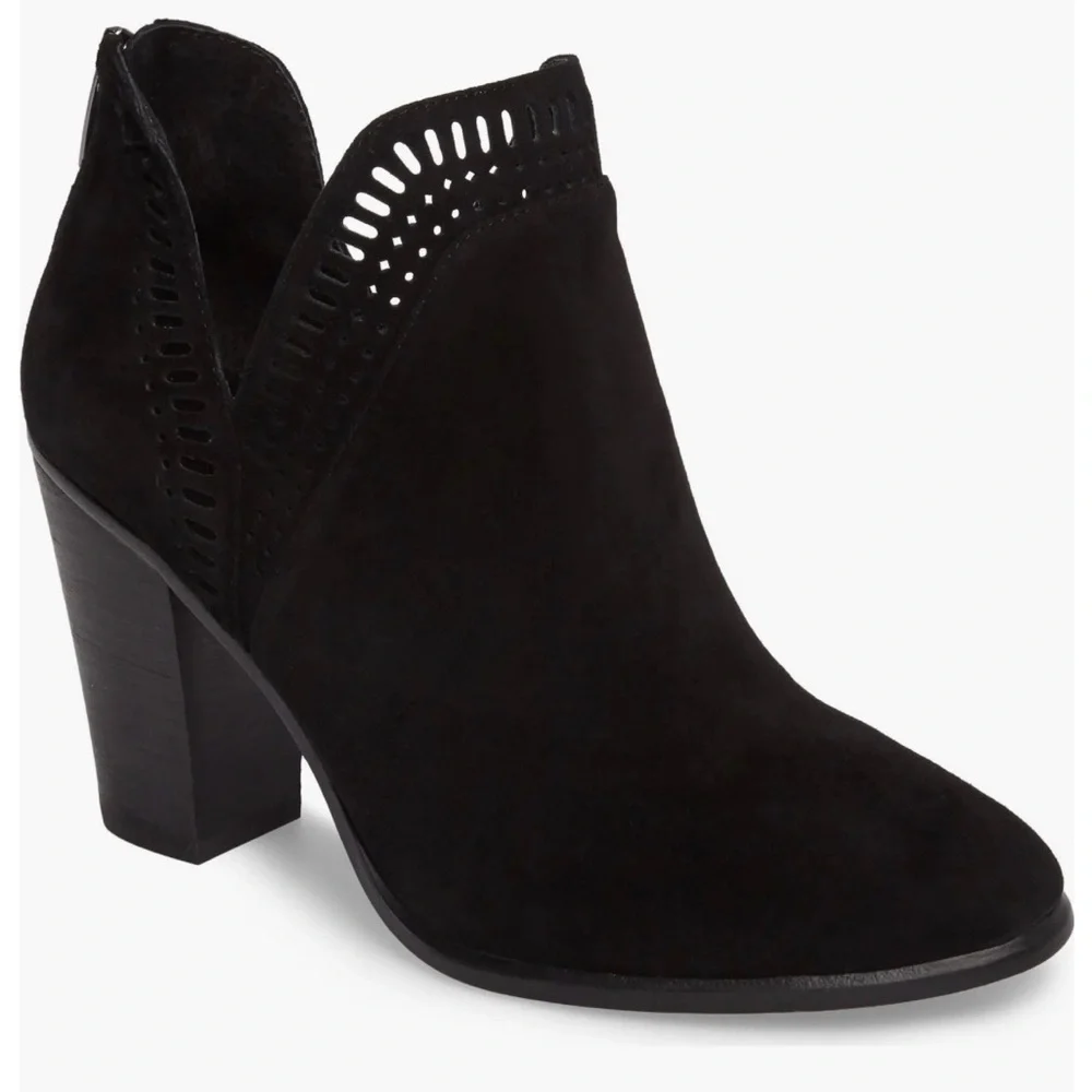 Vince Camuto Perforated Black Suede Leather Ankle Zip Boots Booties Heels 8M - Picture 1 of 10